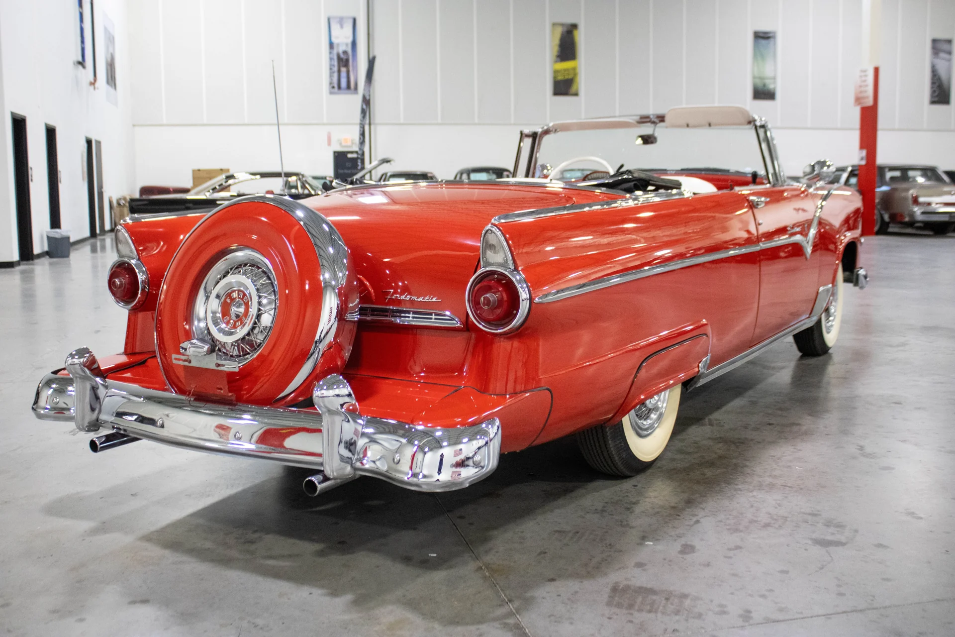 1955 Ford Fairlane Sunliner photo 5