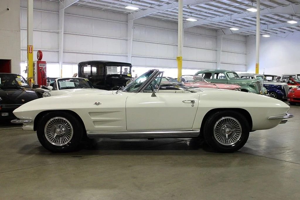 1964 Chevrolet Corvette LT-1 photo 2