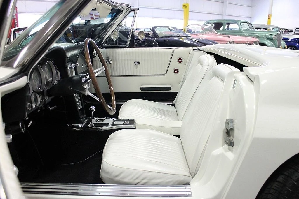 Interior of the 1964 Chevrolet Corvette LT-1