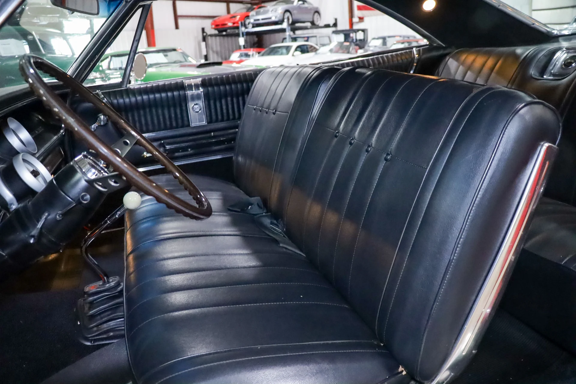 1965 Chevrolet Impala SS photo 14