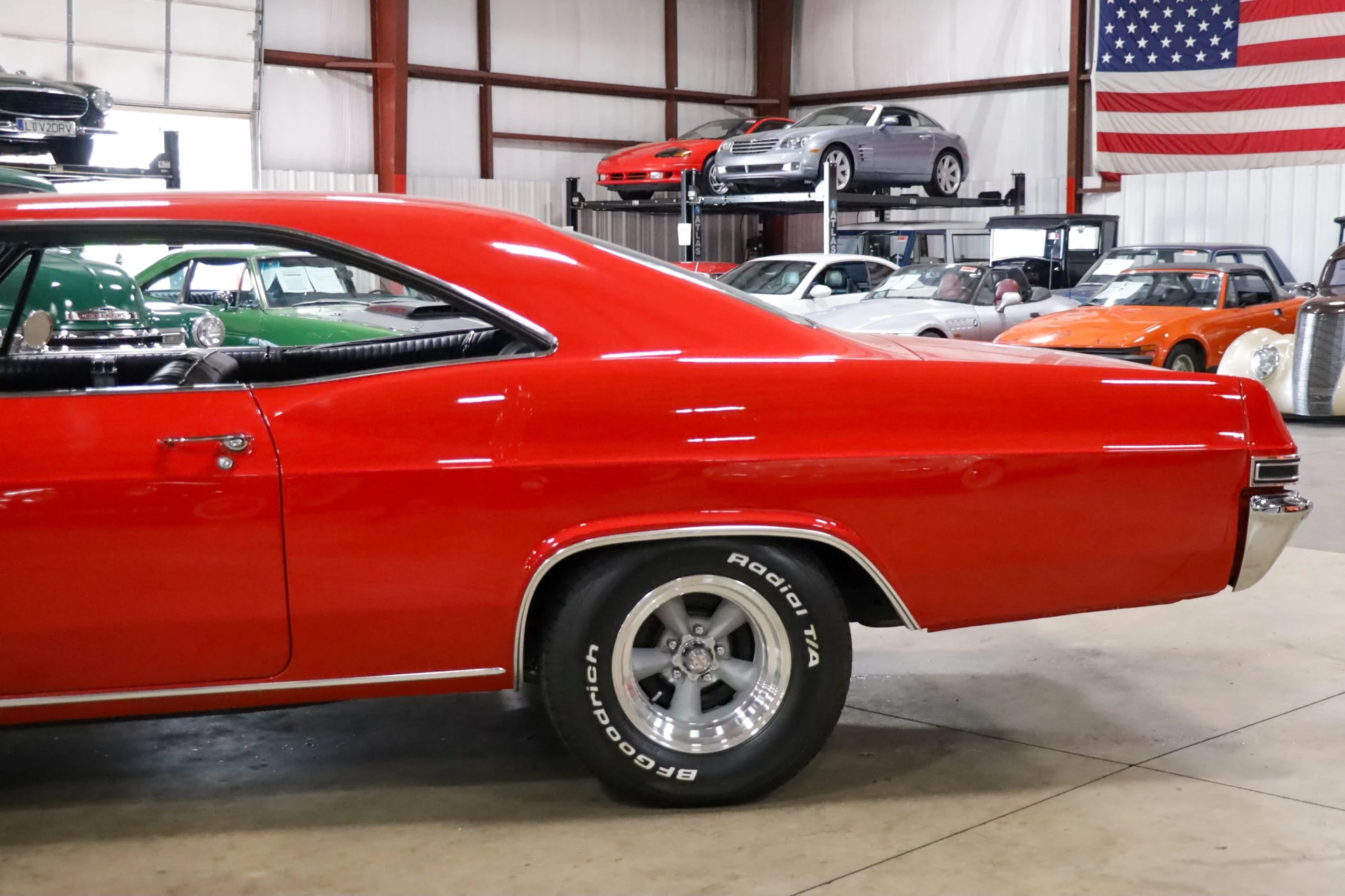 1965 Chevrolet Impala SS photo 4