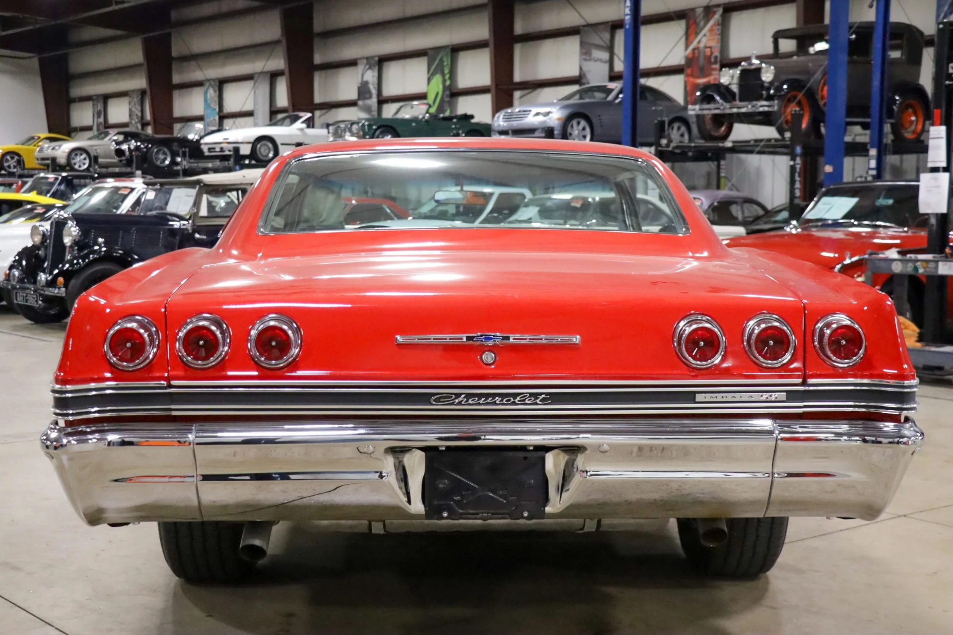 1965 Chevrolet Impala SS photo 6