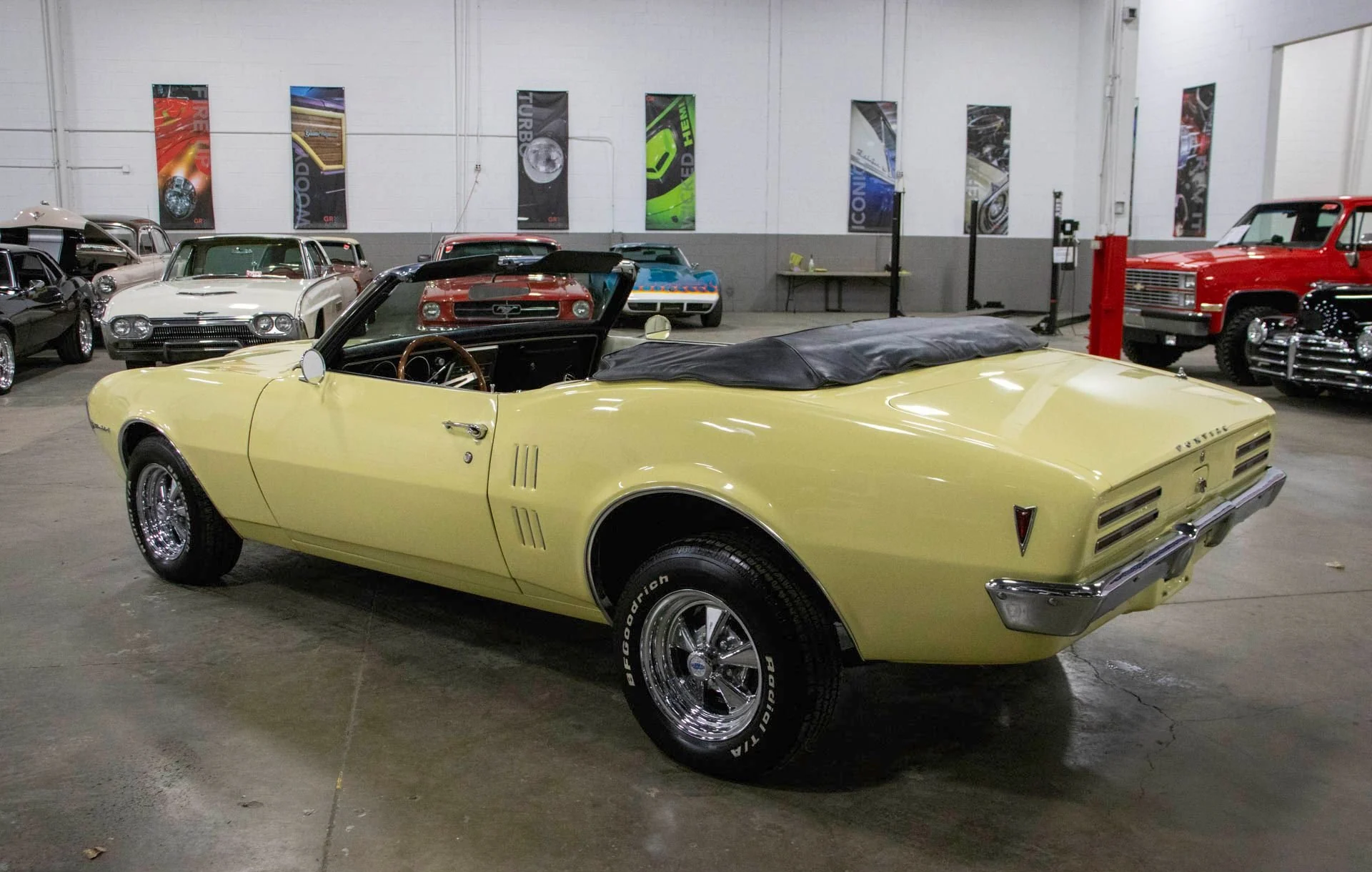 1968 Pontiac Firebird photo 4