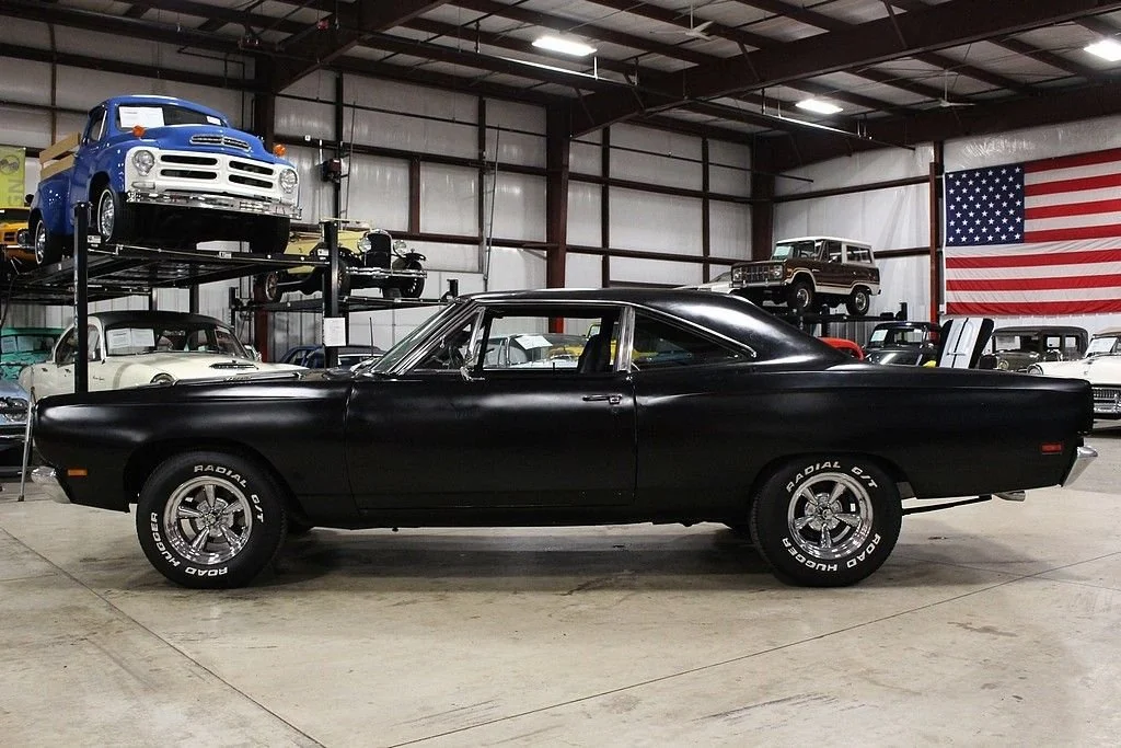 1969 Plymouth Roadrunner photo 2