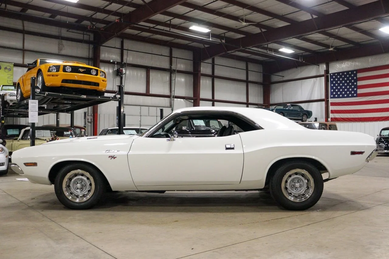 1970 Dodge Challenger photo 2